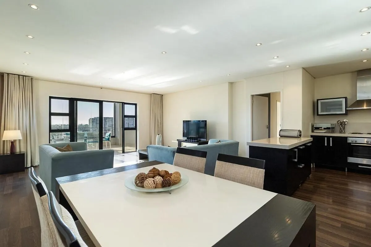 Apartment Skyline Serenity - Knightsbridge Cape Town